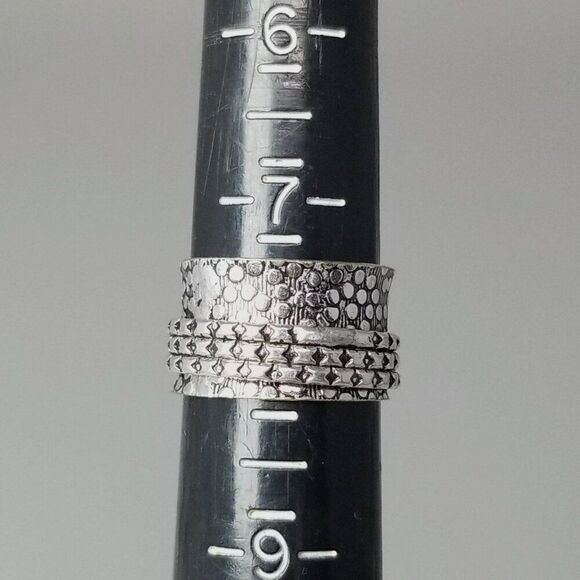 Vintage Polka Dot Design Spinner Ring, Silver Tone Size 8 Band, Wide Fidget - Picture 4 of 9